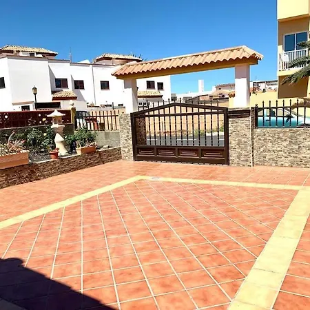 Casa Lolo Ла-Олива